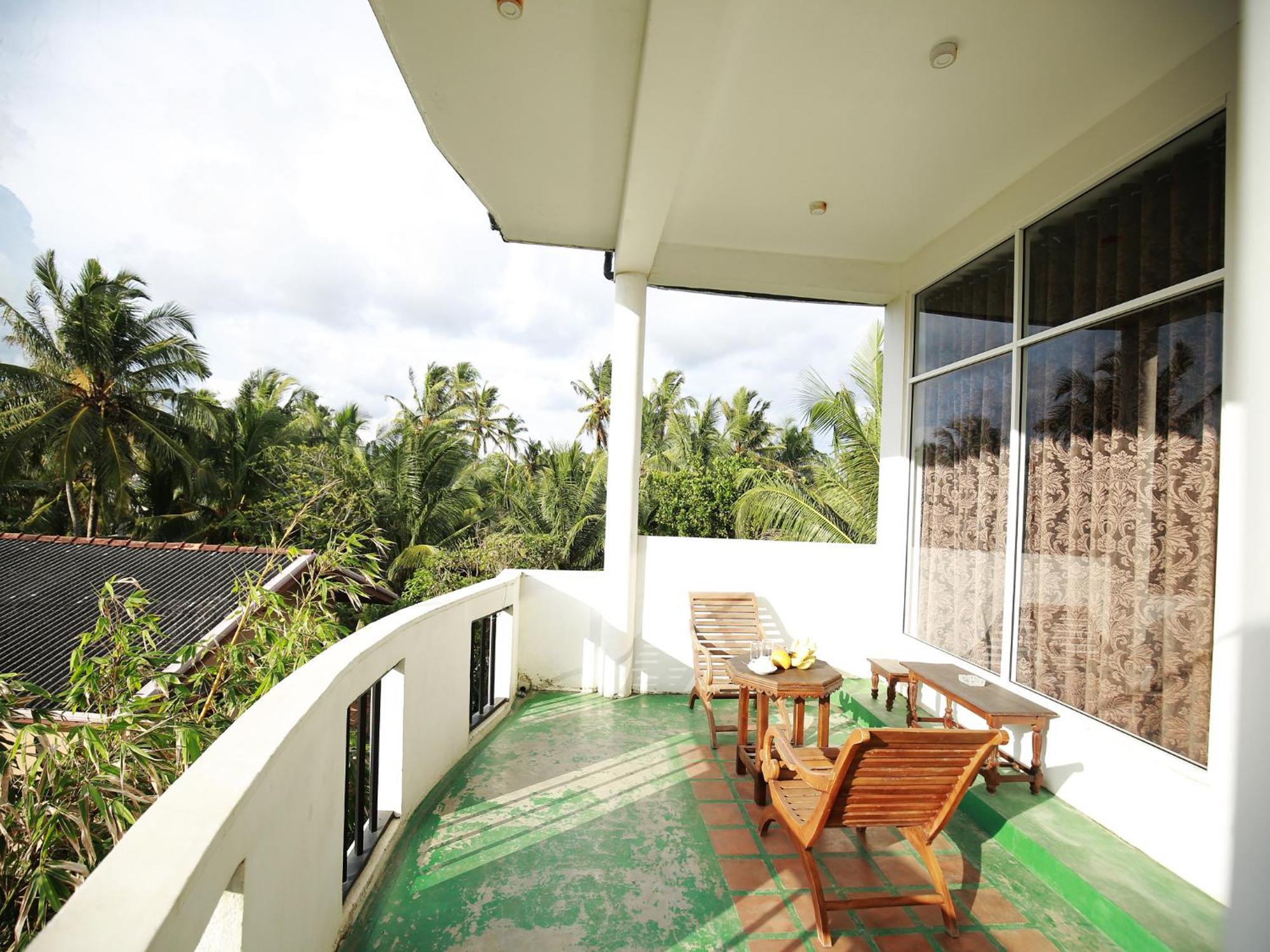 Crystal Oceanic Hotel Ahangama Exterior photo